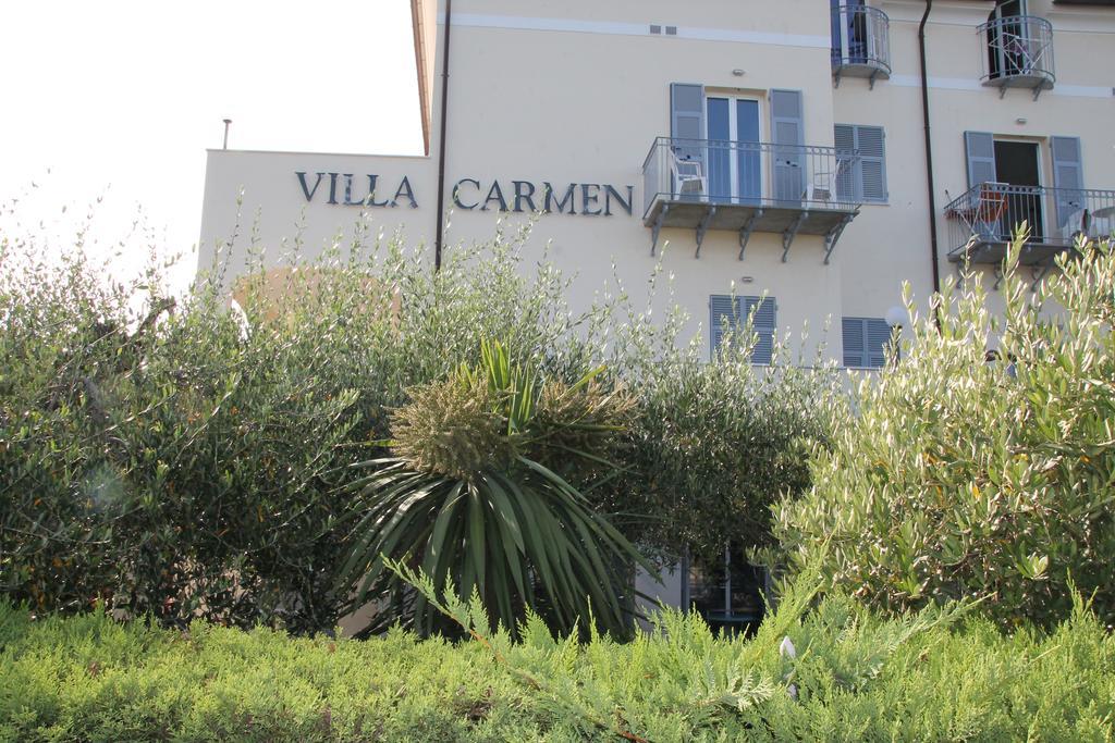 Residence Villa Carmen Fronte Mare A 50 Mt П'єтра-Лігуре Екстер'єр фото