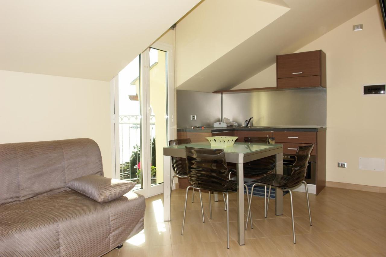 Residence Villa Carmen Fronte Mare A 50 Mt П'єтра-Лігуре Екстер'єр фото