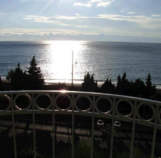 Residence Villa Carmen Fronte Mare A 50 Mt П'єтра-Лігуре Екстер'єр фото