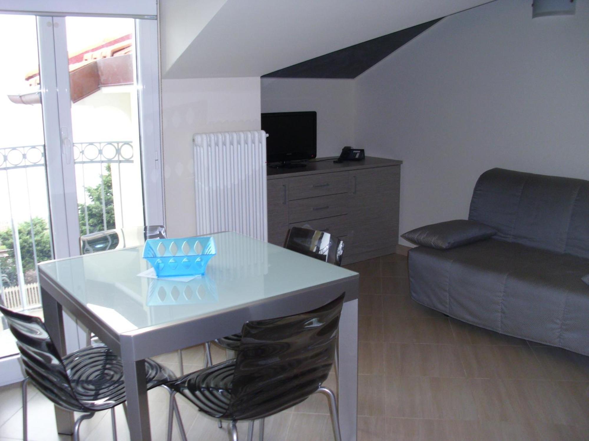 Residence Villa Carmen Fronte Mare A 50 Mt П'єтра-Лігуре Екстер'єр фото