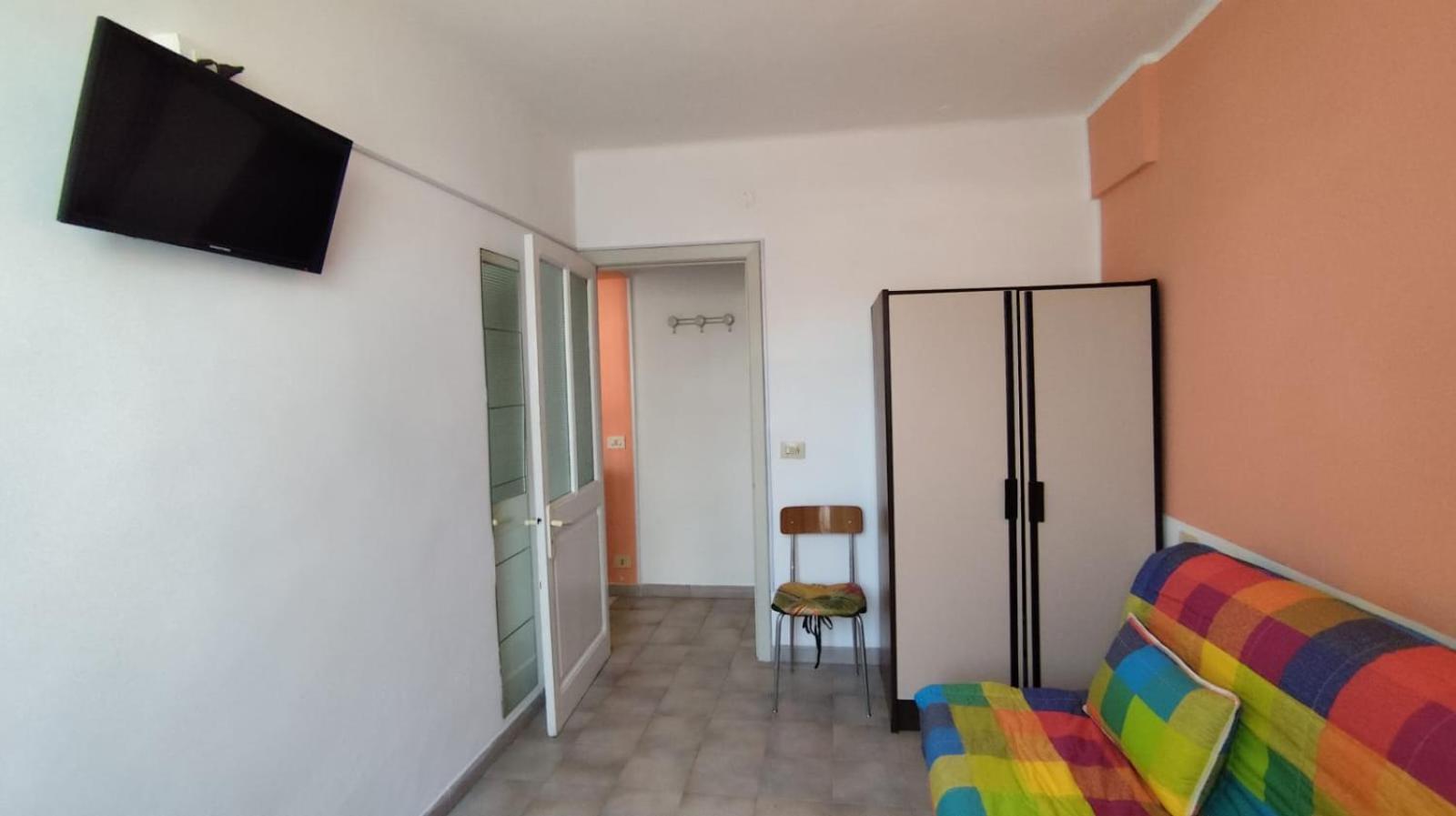 Residence Villa Carmen Fronte Mare A 50 Mt П'єтра-Лігуре Екстер'єр фото