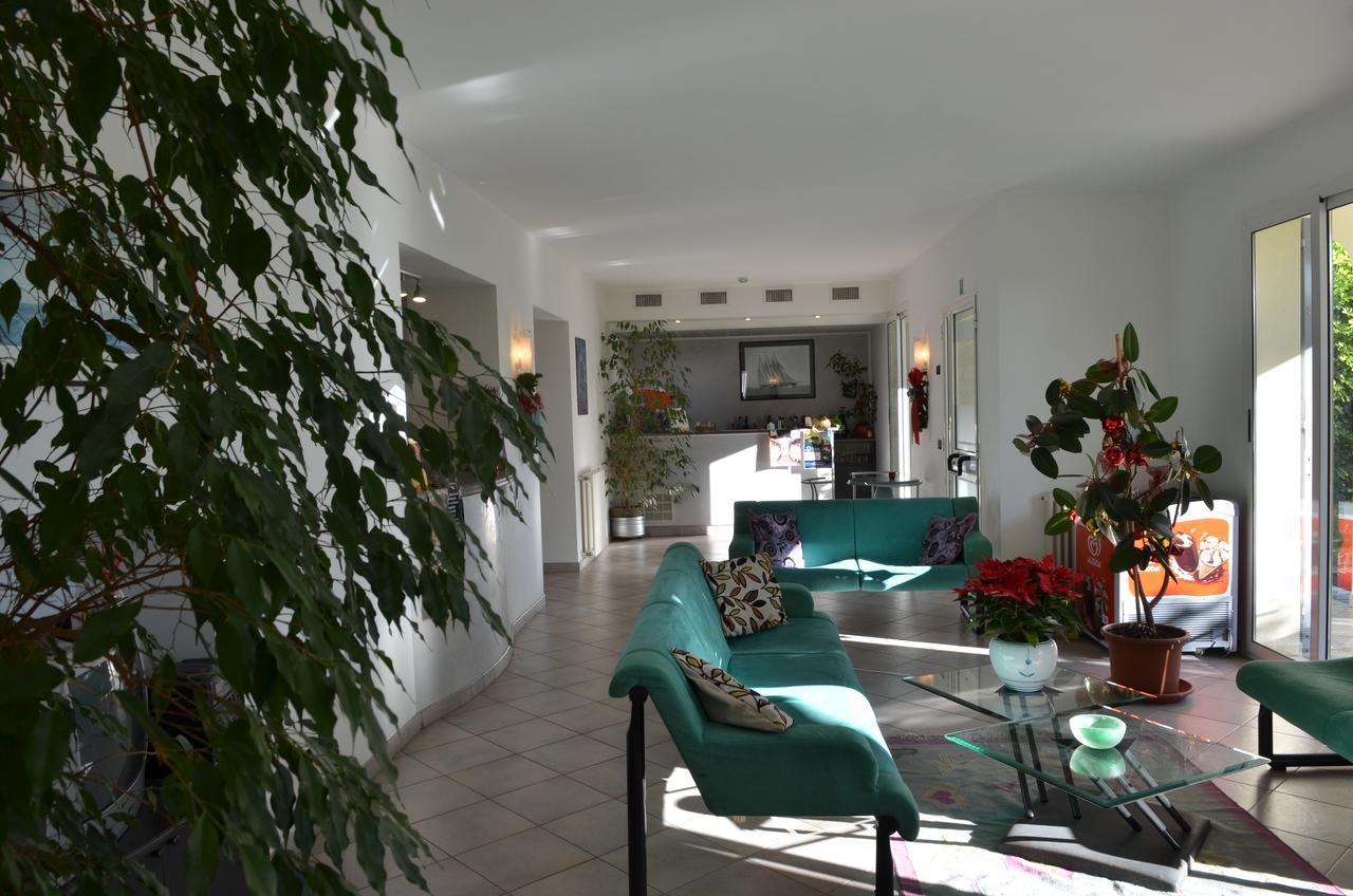 Residence Villa Carmen Fronte Mare A 50 Mt П'єтра-Лігуре Екстер'єр фото